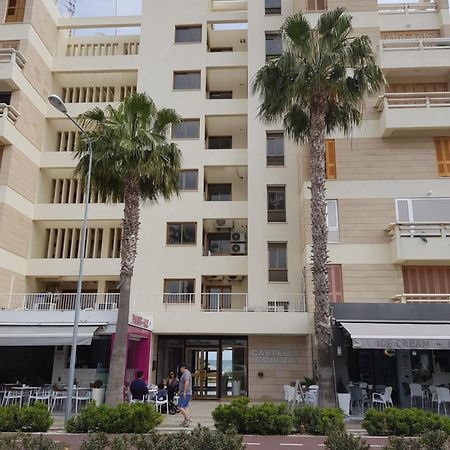 Haig'S Dream Flat On The Beach Larnaca Exterior foto